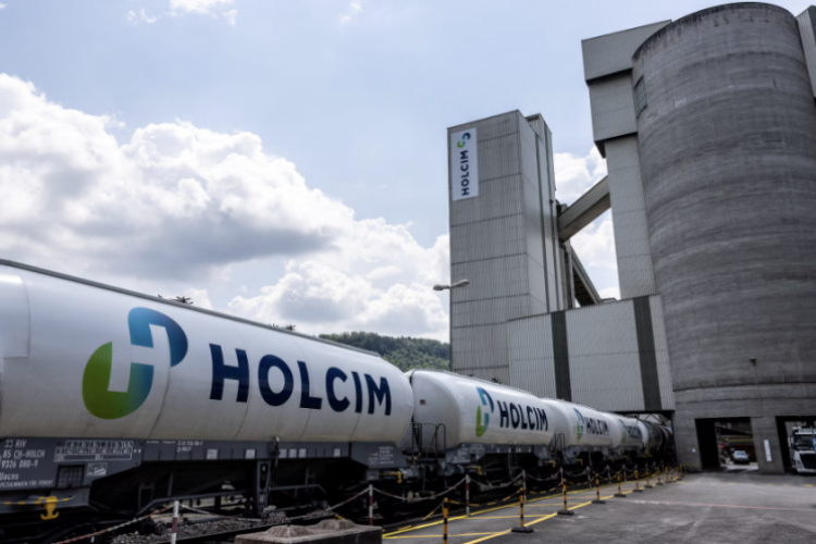 <p>Holcim México invertirá US$ 20 millones en gestión hídrica hasta 2027</p>