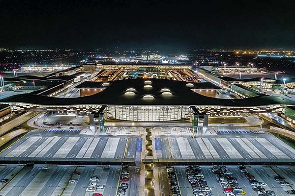 MOP sepulta ampliación del Aeropuerto de Santiago impulsada por Boric y relicitará estudio del proyecto