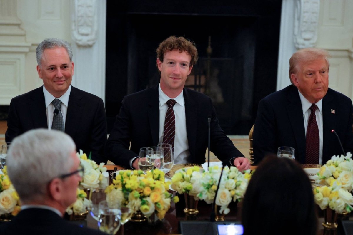 <p>Trump designa a Zuckerberg, Andreessen y Huang para el consejo asesor de IA de la Casa Blanca</p>
