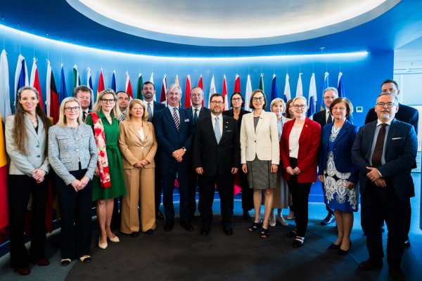 <p>Pérez Mackenna impulsa agenda con la Unión Europea con foco en la diversificación comercial e hidrógeno verde</p>