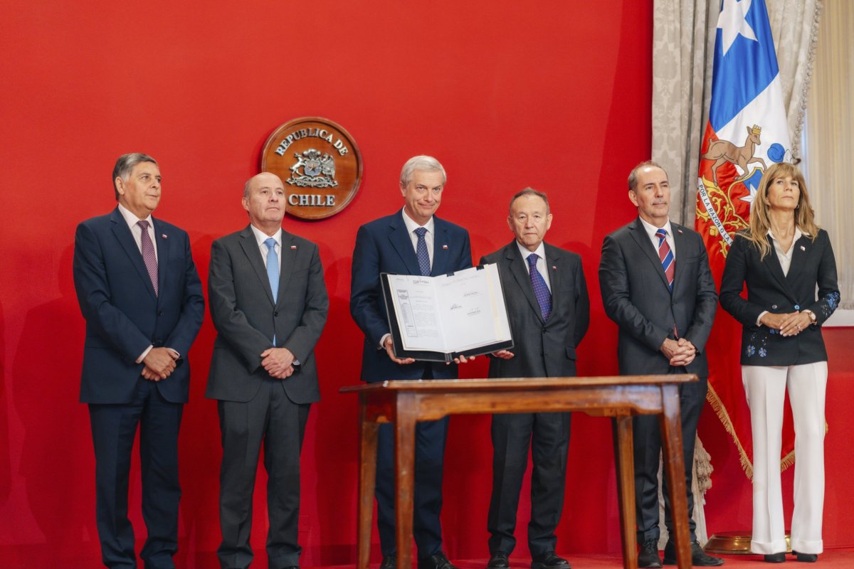 <p>Kast y la polémica expresión "Estado en quiebra": "Podemos tener grandes debates sobre un concepto, pero eso no va a solucionar el problema de los chilenos"</p>