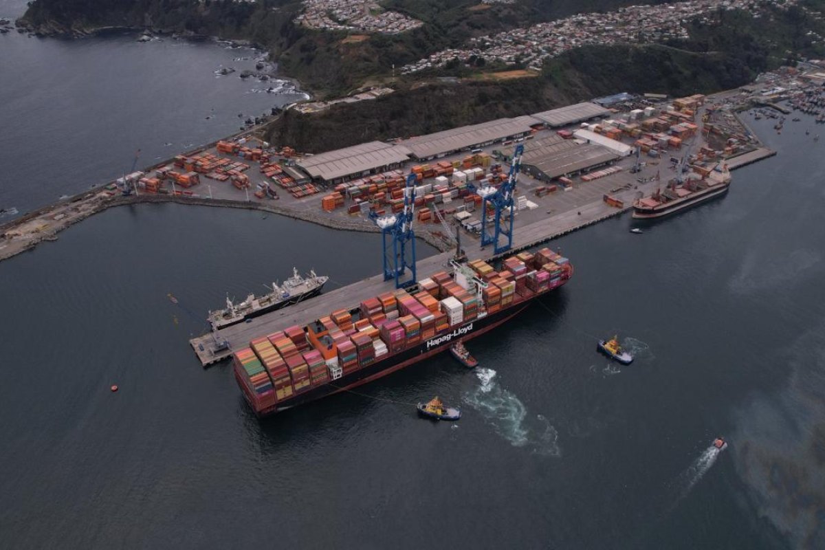 <p>Puertos de Talcahuano y SVTI buscan consolidar ruta exportadora de salmones por Biobío</p>