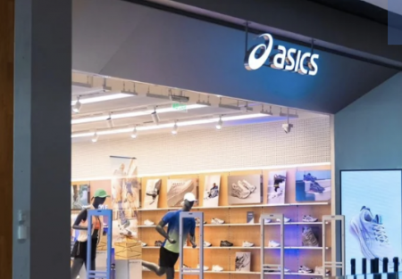Japonesa Asics inauguró un nuevo punto en Barranquilla, llegando a 10 tiendas en Colombia