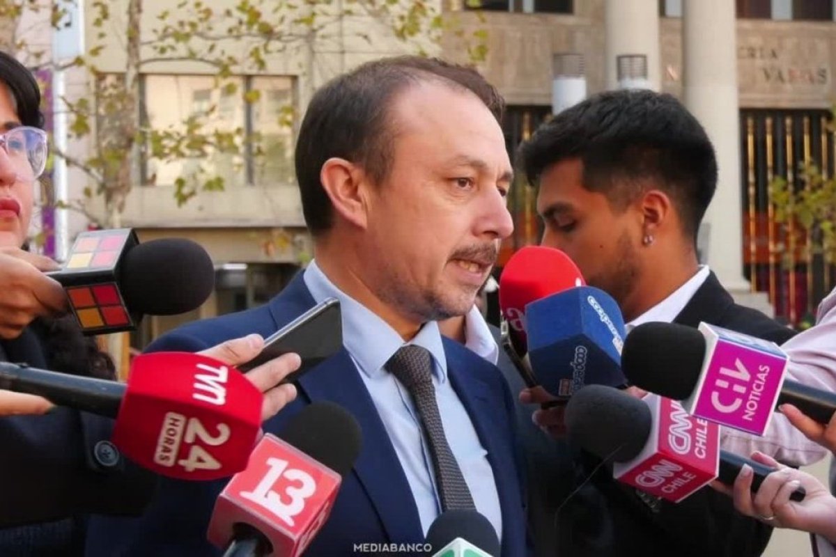 <p>Ahora en DF | Diputados de oposición piden revertir alza de los combustibles: "Estamos a tiempo de evitar un daño mayor"</p>