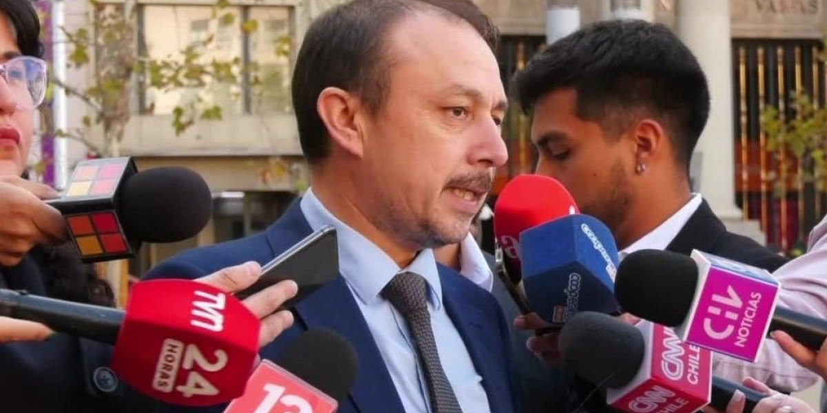 <p>Ahora en DF | Diputados de oposición piden revertir alza de los combustibles: "Estamos a tiempo de evitar un daño mayor"</p>