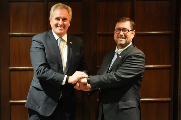 <p>Canciller se reune con su par de Argentina y acuerdan profundizar integración económica y agenda de inversiones</p>