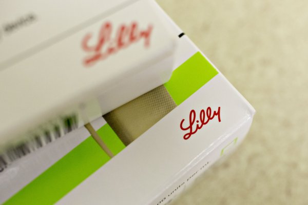 <p>Eli Lilly firma acuerdo de US$ 2.750 millones con compañía hongkonesa para el desarrollo de fármacos con IA</p>