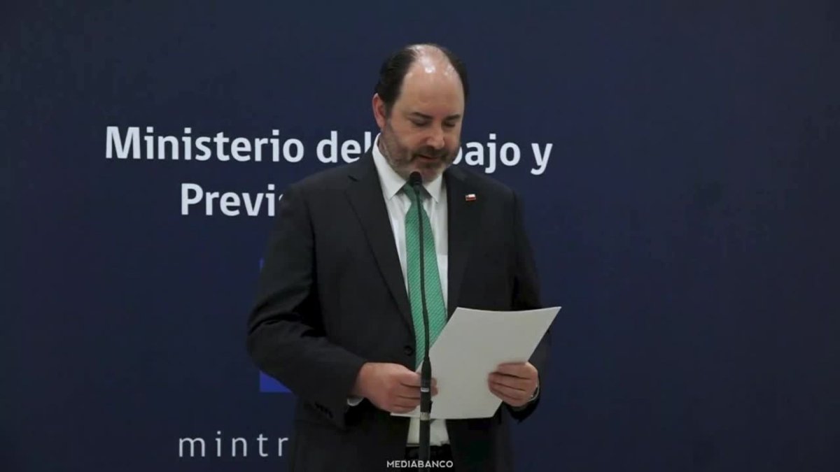 Ahora en DF | Ministro Rau por últimas cifras de empleo: "La situación es bien preocupante"