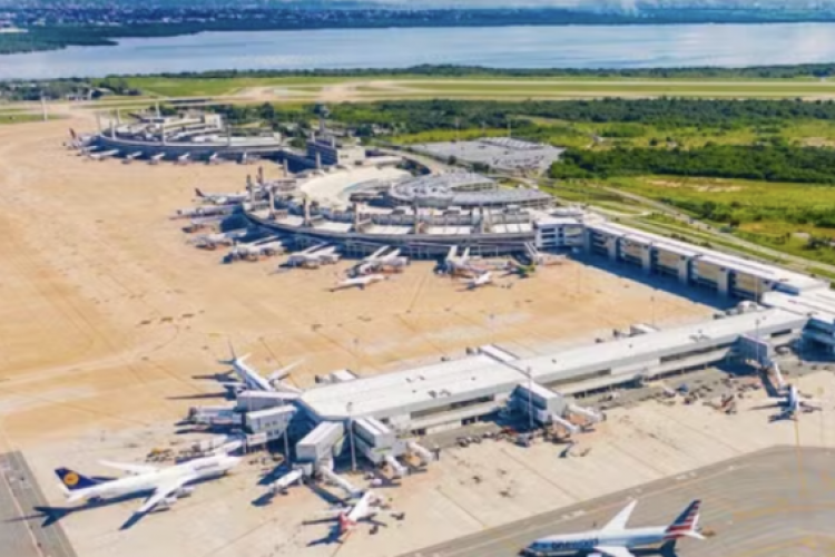 <p>Española Aena se adjudica concesión de aeropuerto Galeão de Río de Janeiro con oferta por US$ 552 millones</p>