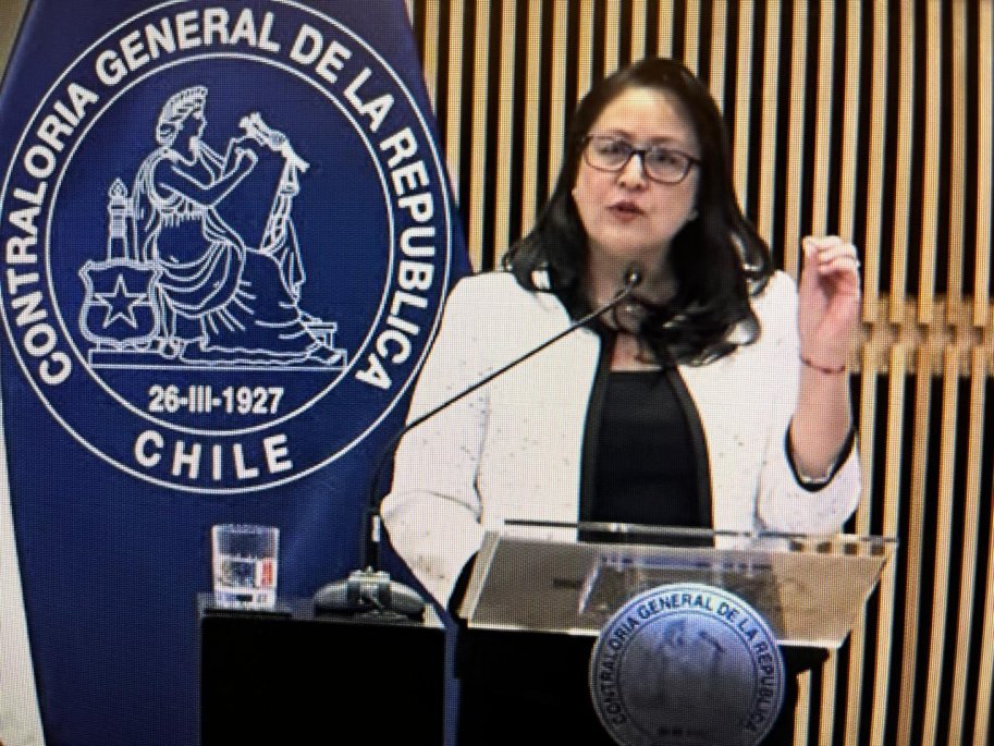 Nueva arista en licencias médicas: contralora denuncia que 6.311 funcionarios públicos recibieron dos o tres rentas en sector privado mientras tenían reposo