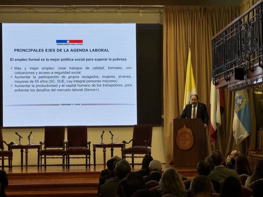 En medio de un desempleo sobre 8%: las líneas de acción y foco que tendrá el subsidio a la contratación que trabaja el Gobierno