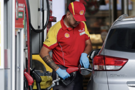 Gobierno de Colombia aumentará los precios de la gasolina ante la presión del costo del petróleo sobre el presupuesto