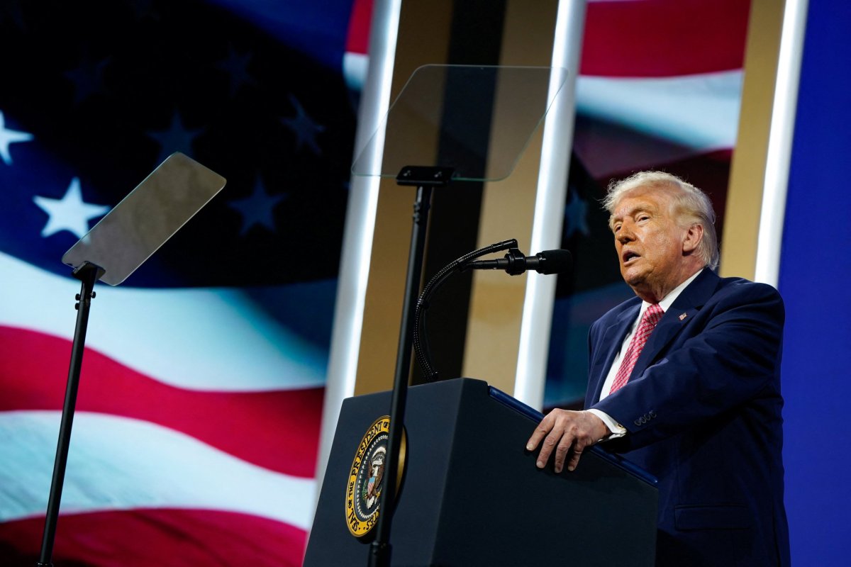 <p>Trump asegura que el líder de Irán solicitó un alto el fuego y adelanta que considera la retirada de EEUU de la OTAN</p>