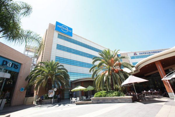 Cencosud aprovecha la caída de tasas en UF y sale al mercado chileno con bonos por más de US$ 500 millones