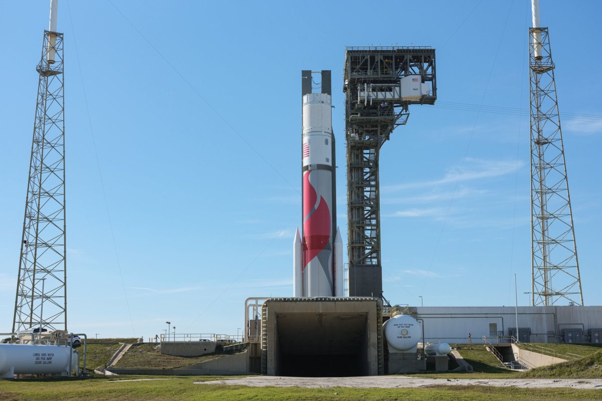 <p>Amazon negocia compra del grupo satelital Globalstar por US$ 9 mil millones para competir con Starlink</p>