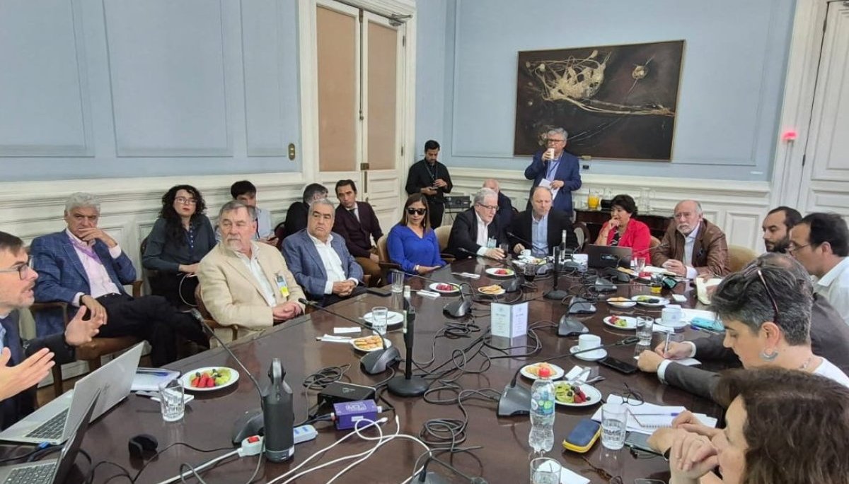 Centroizquierda articula estrategia para enfrentar el proyecto misceláneo de Kast