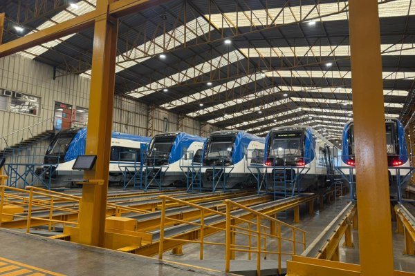 <p>EFE inicia fase de pruebas de sus 10 nuevos convoyes destinados a reforzar el servicio del Biotren, en el Gran Concepción, con casi US$ 60 millones de inversión</p>