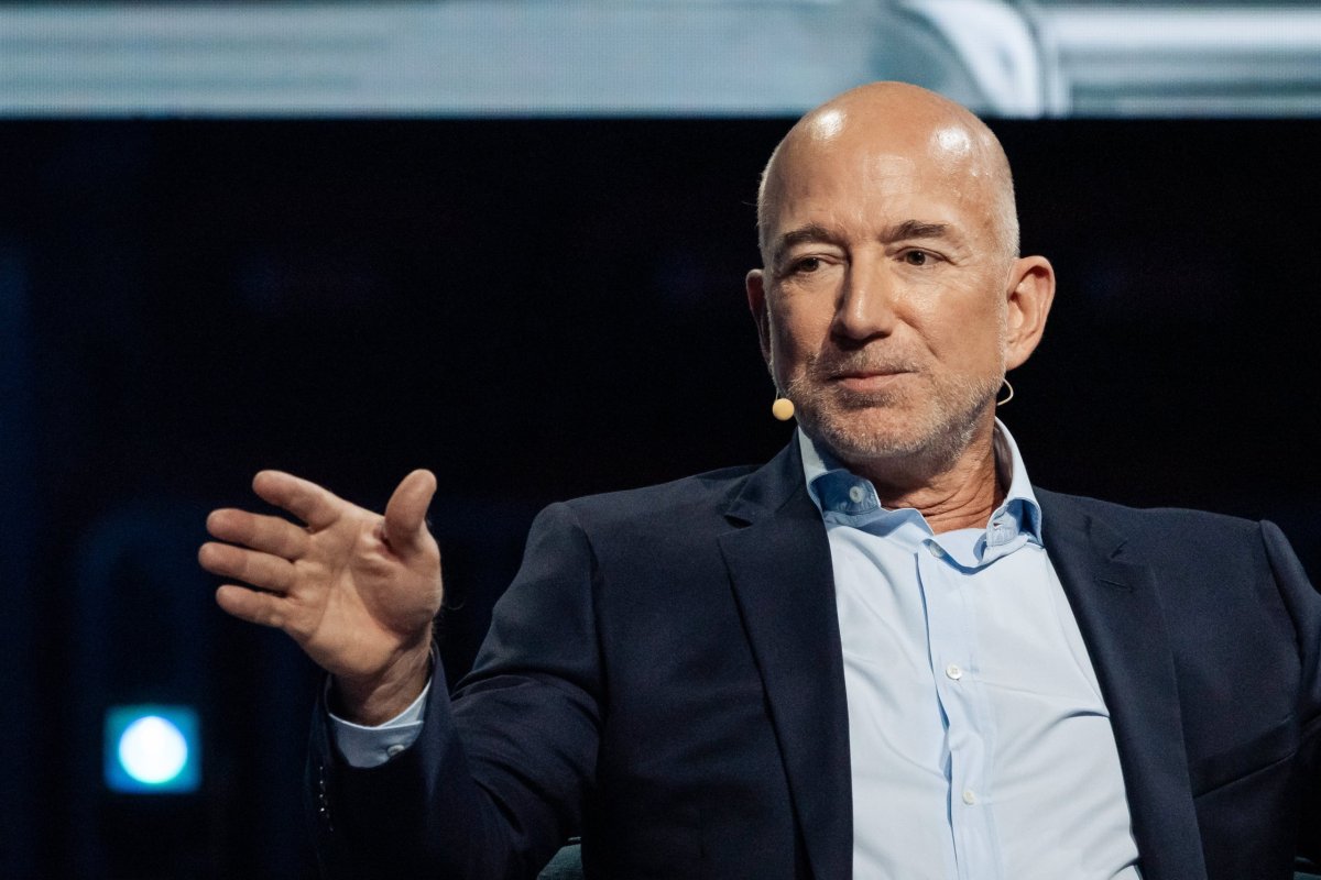<p>La startup de Jeff Bezos está trabajando en sistemas de IA que van más allá de los sistemas basados ​​en lenguaje que hay detrás de los chatbots y las herramientas de código. (Foto: Bloomberg)</p>