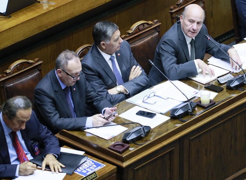 <p>Gobierno agenda reunión clave de ministros en La Moneda para resolver los nudos del proyecto misceláneo de reconstrucción</p>