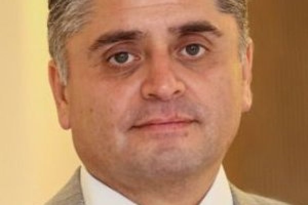 Cuando sube la bencina, llaman a los abuelos