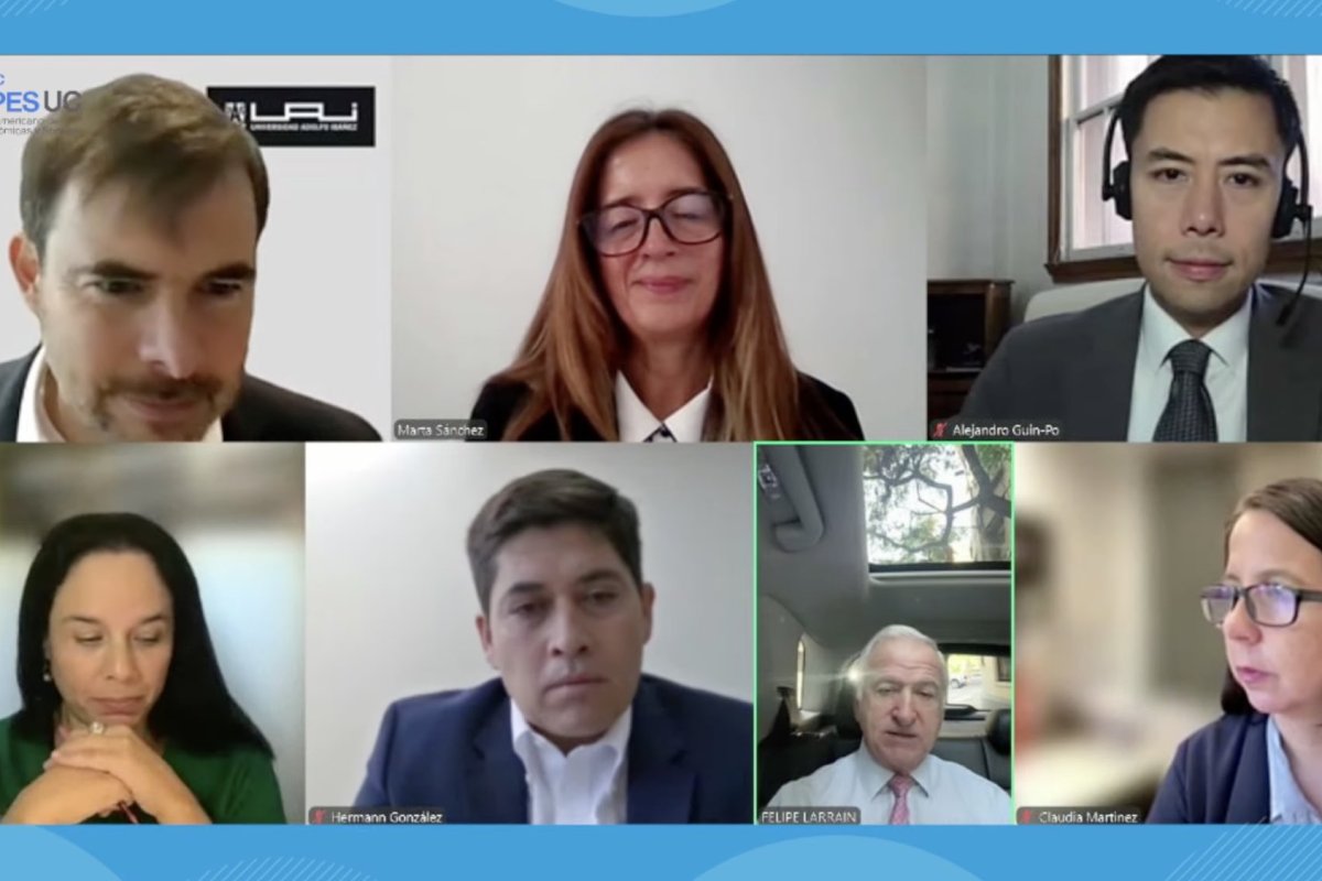 <p>El coordinador macroeconómico de Hacienda, Alejandro Guin-Po, participó en un seminario de Clapes UC.</p>