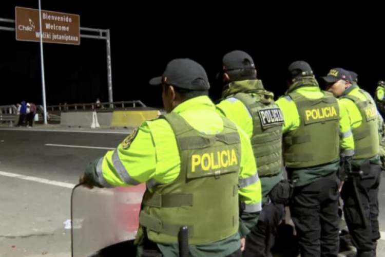 <p>Perú decreta estado de emergencia en la frontera con Chile y despliega vigilancia con drones</p>