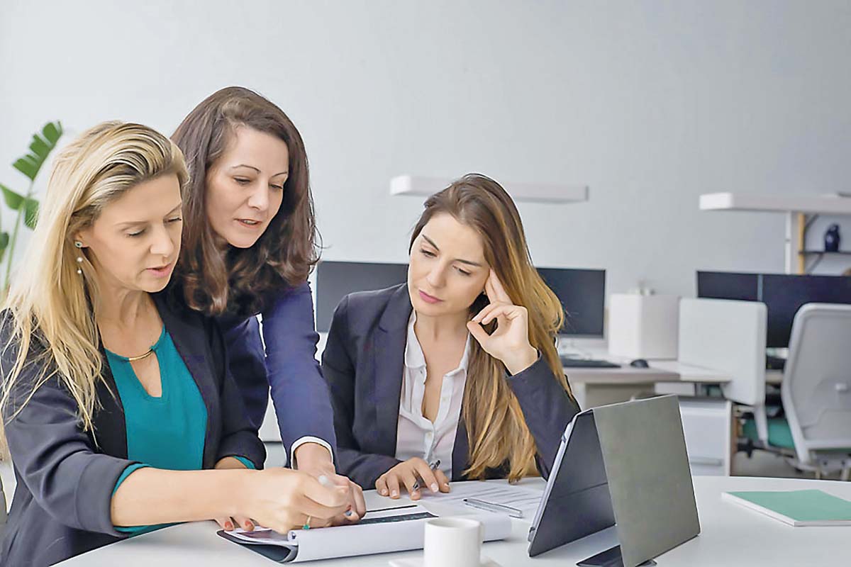 <p>¿Ya es estructural? Los cuidados aún lideran entre los factores que explican la brecha laboral entre hombres y mujeres</p>