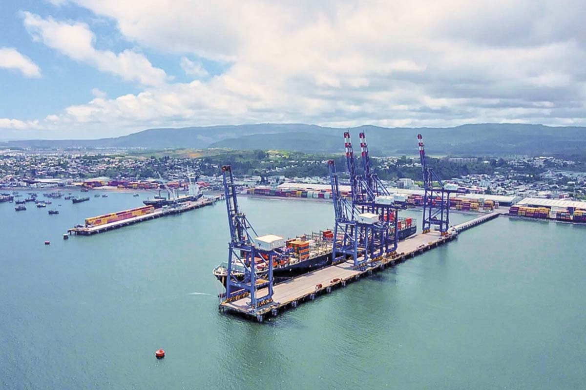 <p>Tribunal suspende derechos de Puerto Coronel como querellante en investigación que involucra al terminal y a la municipalidad</p>