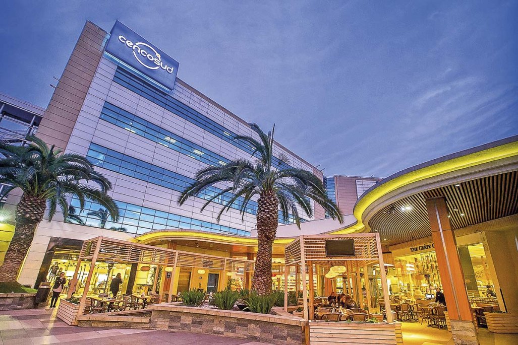 La millonaria multa que busca aplicar el Fisco de Brasil a Cencosud por la adquisición de dos cadenas de supermercados