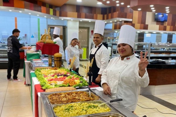 ¿Trabajarías en un resort? Rosa Agustina lanza su propia escuela de capacitación -certificada y gratuita- para conseguir personal especializado