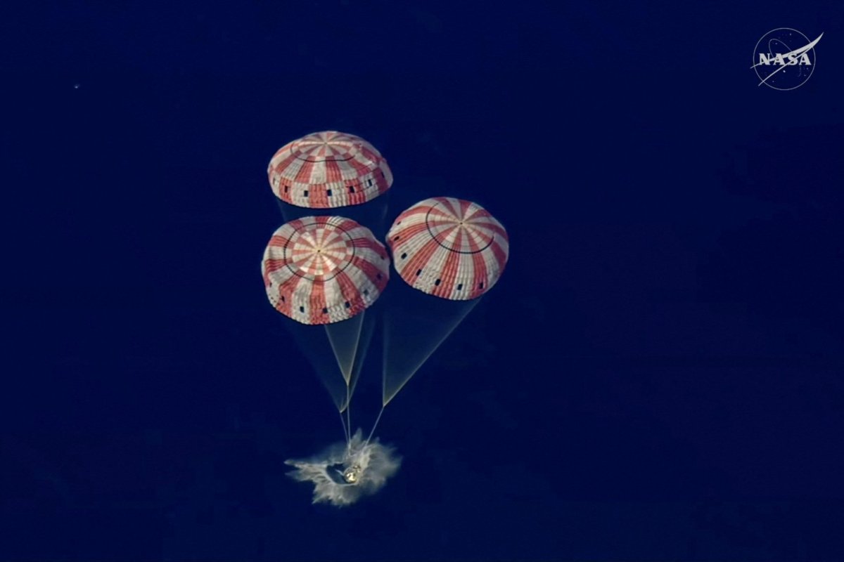 <p>Astronautas de Artemis II amerizan con éxito en EEUU tras histórica misión a la Luna</p>