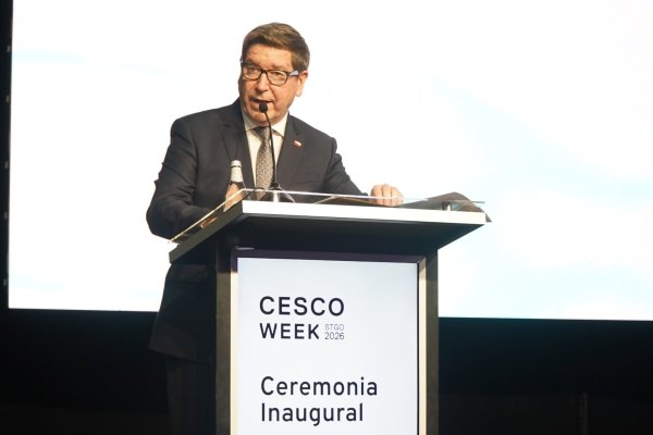 <p>Biministro Mas revela que Gobierno ya definió a próximo presidente de Codelco y dice que "evalúan" permanencia de Pacheco en Novandino</p>