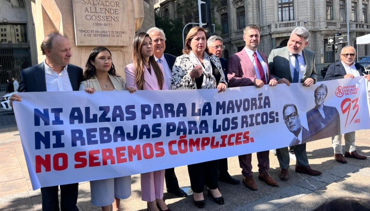 <p>PS aumenta la presión sobre Kast y lo notifica del rechazo al proyecto misceláneo si no lo separa</p>