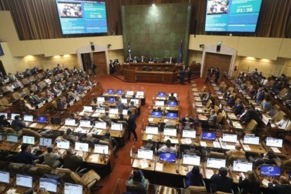 <p>Bancada transversal pro PYME presentará propuestas a Quiroz para que las incluya en el proyecto misceláneo</p>