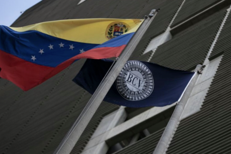 <p>EEUU levanta sanción al Banco Central de Venezuela y la banca estatal</p>