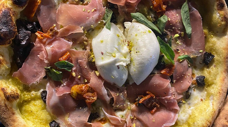 <p>Tres pizzerías chilenas se posicionan entre las 15 mejores de América Latina</p>