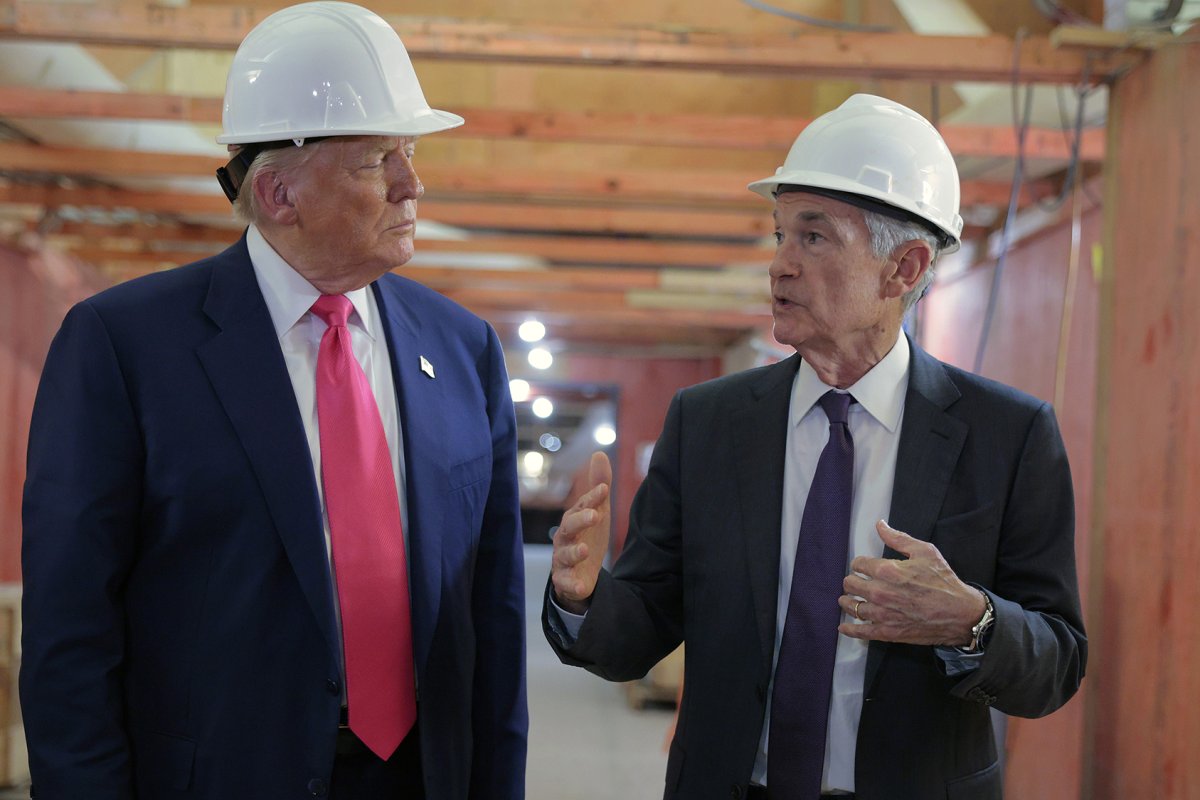 <p>"Me he resistido a despedirlo. He querido despedirlo, pero odio generar polémica”, dijo Trump.</p>