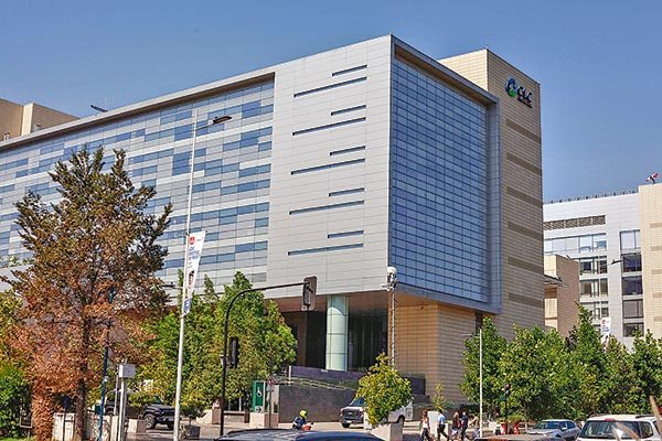 CLC publica sus resultados 2025: redujo pérdidas un 39%, crecieron las atenciones y recortó un 43% de las camas del establecimiento