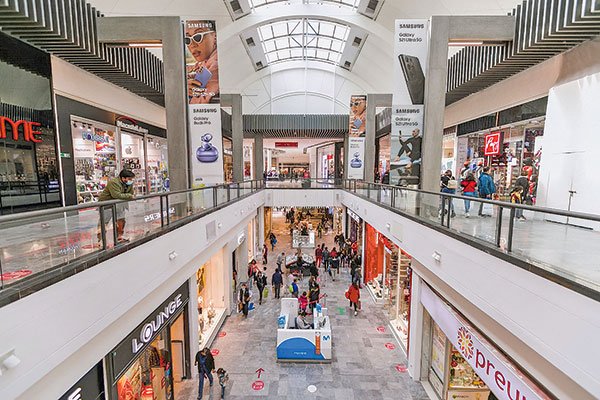 <p>Los factores que explican el avance de las acciones de malls pese al alza de la inflación</p>
