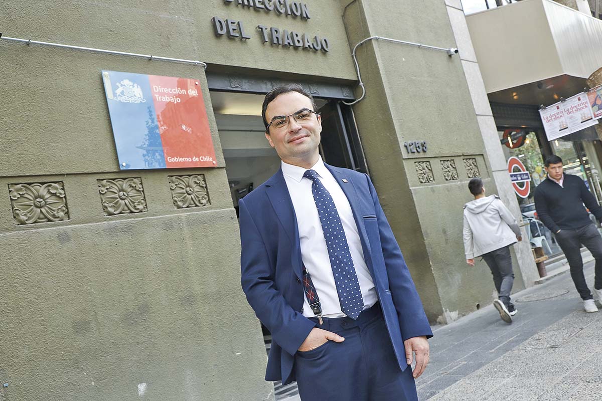 <p>David Oddó, director del Trabajo: “Son muchas las materias que tienen un impacto en el mundo del trabajo que estamos revisando”</p>