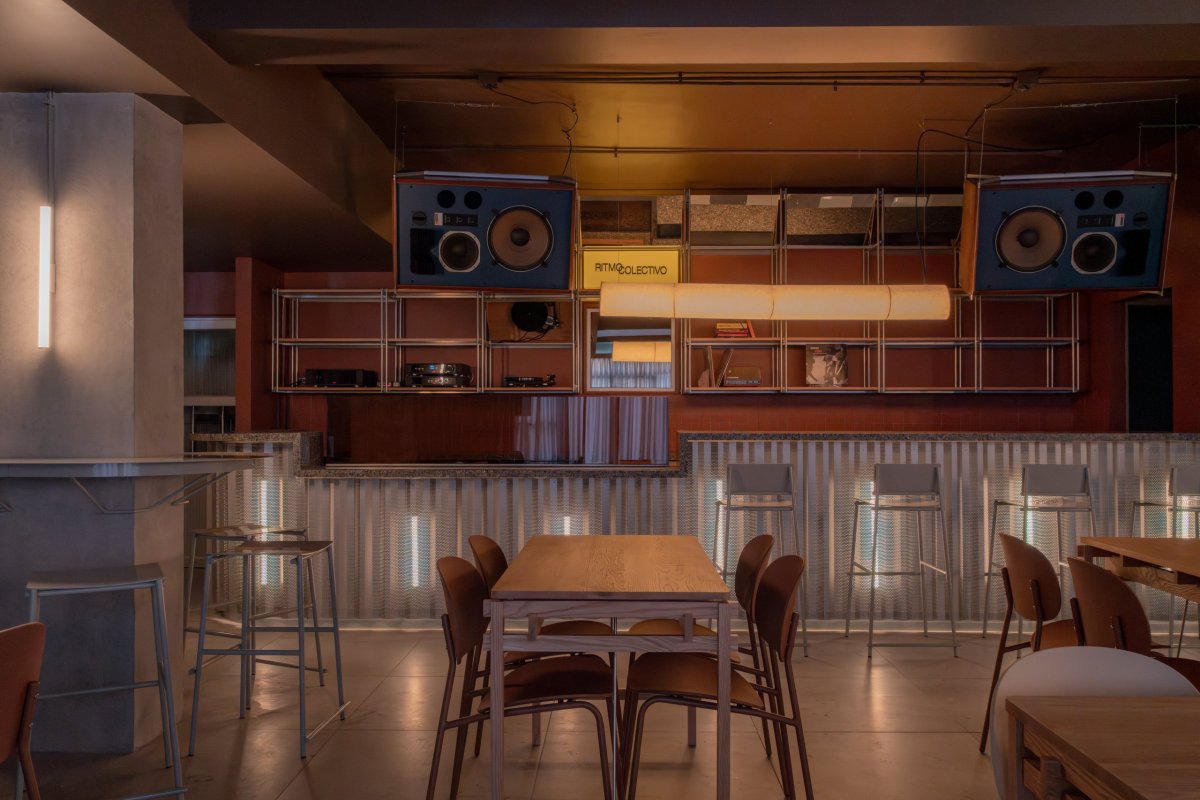 <p>Ritmo Colectivo: El bar hi-fi que llegó a conquistar la noche santiaguina</p>