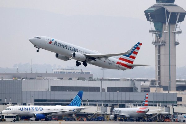 <p>American Airlines descarta estar interesada en una fusión con United</p>