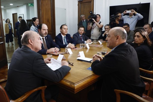 Salario mínimo: próximo jueves continuará el diálogo entre el gobierno y la CUT