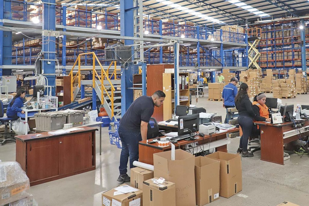 Exasesores laborales de Boric critican crédito tributario y Jara respalda medida, pero con foco en PYME