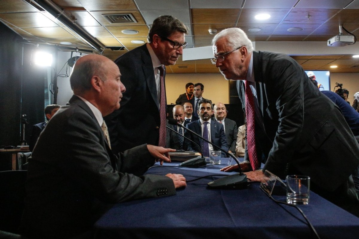 <p>Tenso round entre Pacheco y Quiroz en junta de Codelco: timonel de la estatal dice "no hay crisis" y ministro de Hacienda pregunta al directorio si "comparte este autoelogio"</p>