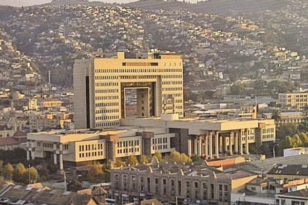 <p>Las novedades del proyecto de reconstrucción y reactivación de Kast: más cruces de datos del SII, cambios a propiedad intelectual, monedas metálicas, y más sanciones por contrabando de tabaco</p>