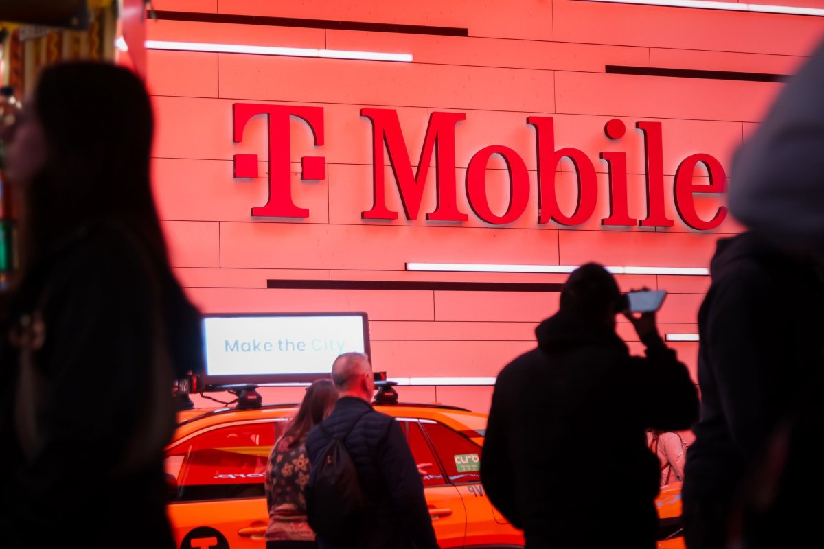 <p>Deutsche Telekom evalúa fusión total con T-Mobile que crearía la mayor empresa de telecomunicaciones del mundo</p>