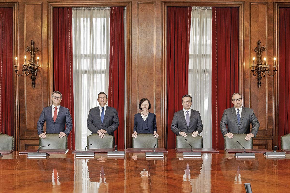 <p>Operadores financieros no ven cambios en la tasa del Banco Central la próxima semana y ratifican expectativa de un alto IPC en abril</p>