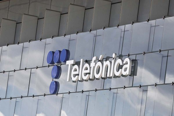 <p>Colombia tendrá que pagar US$ 570 millones a Telefónica en medio de la salida del grupo español del país</p>