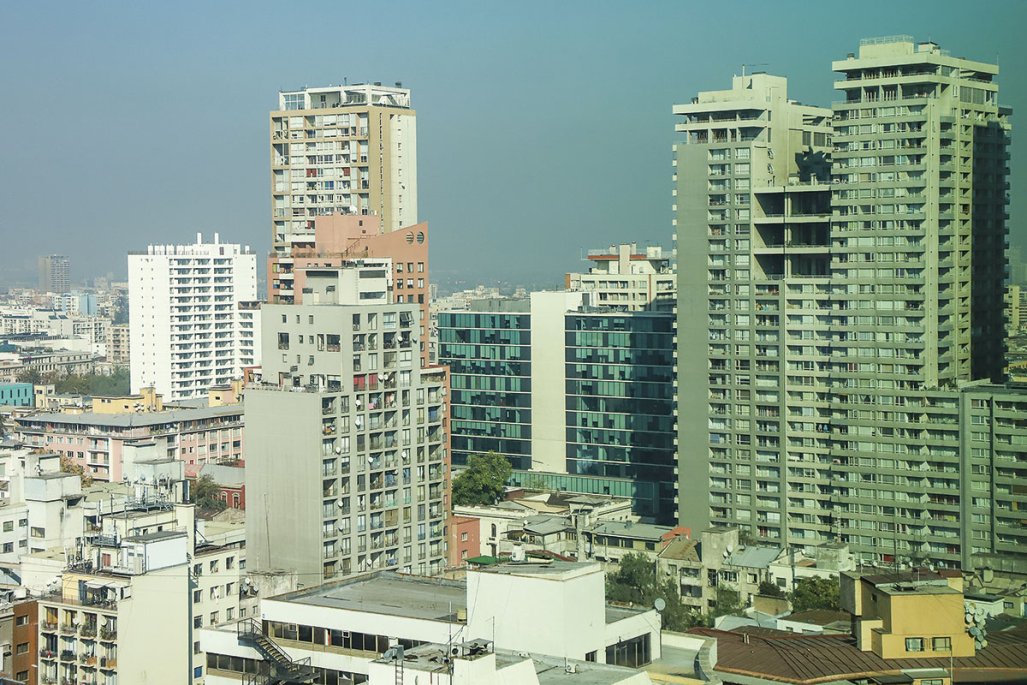 Sobreoferta de departamentos en arriendo se concentra en zonas de Santiago y presiona la rentabilidad de inversionistas